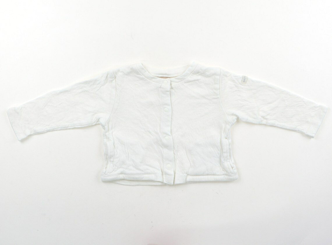 　ブランド 　petit main(プティマイン) 　カテゴリー 　カーディガン 　サイズ 　90サイズ 　色 　ホワイト 　状態 　★★★ 　記名 　なし 　ジャンル 　Girl パターンメッシュカットソー。ボタンはスナップです。全体的に使用感がありますが、特に目立つ汚れはなくまだお使い頂けそうです。 ＊【状態】【サイズ】に関しての詳しい説明はこちら