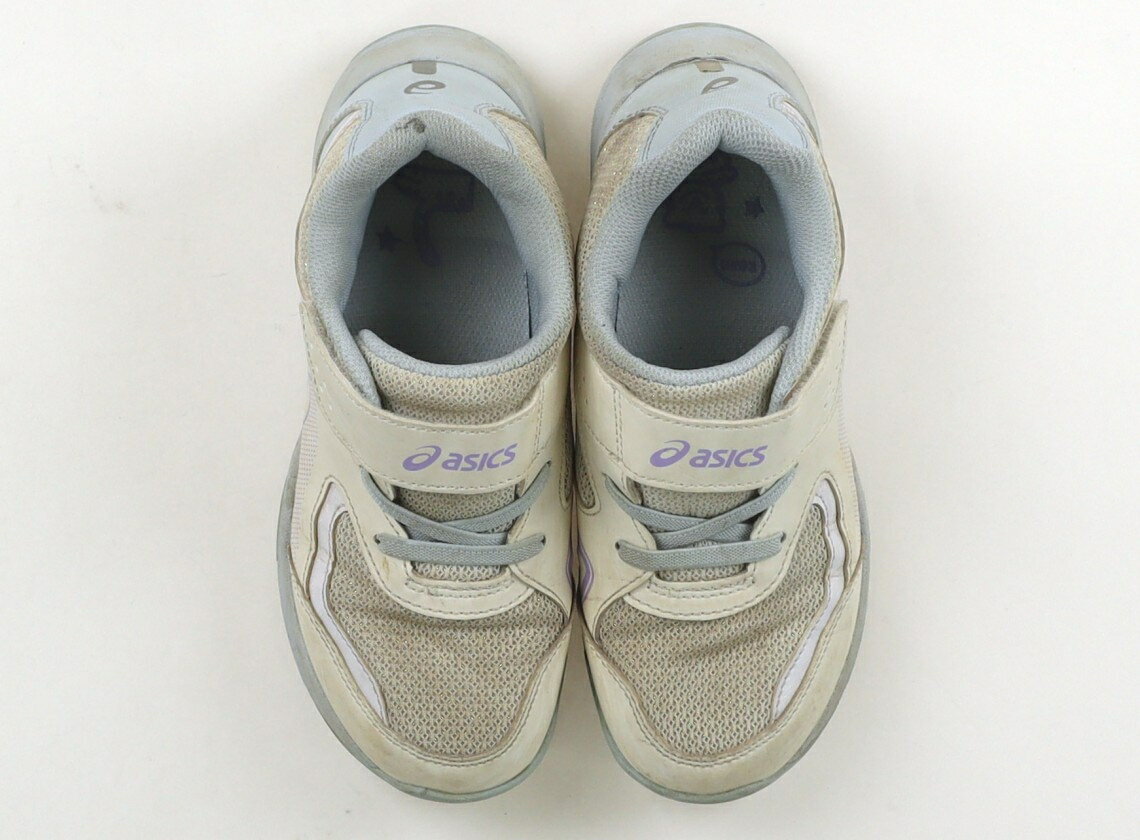 Rakuten - アシックス Asics スニーカー 靴20cm〜 女の子 オフホワイト・水色 子供服 ベビー服 キッズ アウトレット ユーズド 【中古】キッズ・ベビー・マタニティ