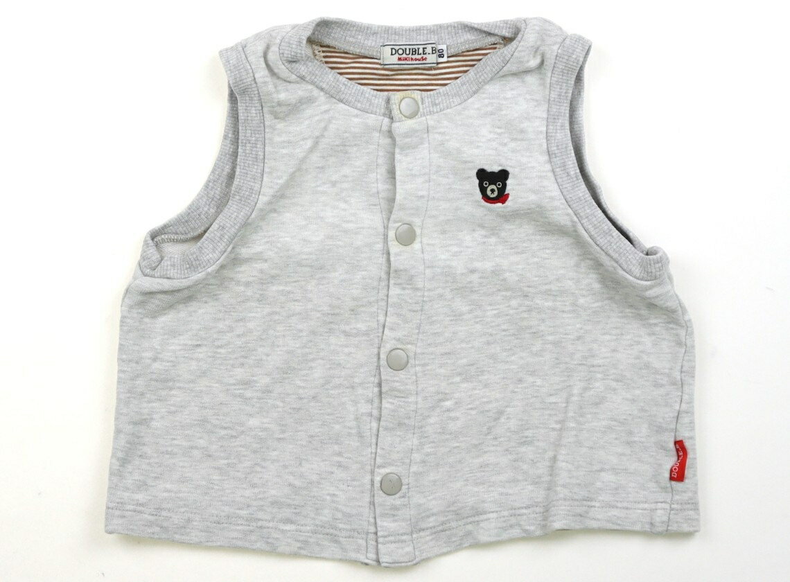 　ブランド 　Double B(ダブルB) 　カテゴリー 　ベビーベスト 　サイズ 　80サイズ 　色 　グレー 　状態 　★★★ 　記名 　なし 　ジャンル 　Boy ミニ裏毛素材。襟ぐりに黄ばみ汚れあり。ボタンはスナップです。やや使用感がりますが、まだお使いいただけそうです。 ＊【状態】【サイズ】に関しての詳しい説明はこちら
