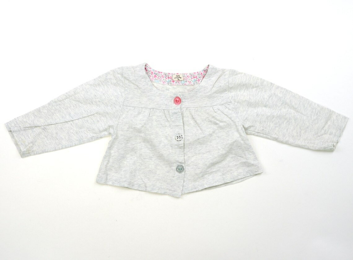 　ブランド 　Rag Mart(ラグマート) 　カテゴリー 　カーディガン 　サイズ 　90サイズ 　色 　杢グレー 　状態 　★★（返品不可） 　記名 　なし 　ジャンル 　Girl 天竺カットソー。両袖口に黄色いシミ汚れがあります。お手入れ次第でまだお使い頂けそうです。 ＊【状態】【サイズ】に関しての詳しい説明はこちら