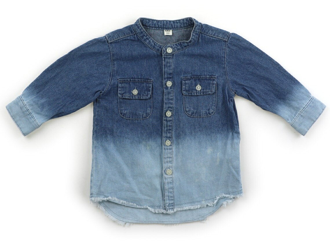 　ブランド 　apres les cours(アプレレクール) 　カテゴリー 　シャツ・ブラウス 　サイズ 　100サイズ 　色 　ブルー 　状態 　★★★ 　記名 　なし 　ジャンル 　Boy ダンガリー地で、七分袖。裾は切りっぱなしデザインです。お腹付近に白い色落ちが数か所あります。 ＊【状態】【サイズ】に関しての詳しい説明はこちら