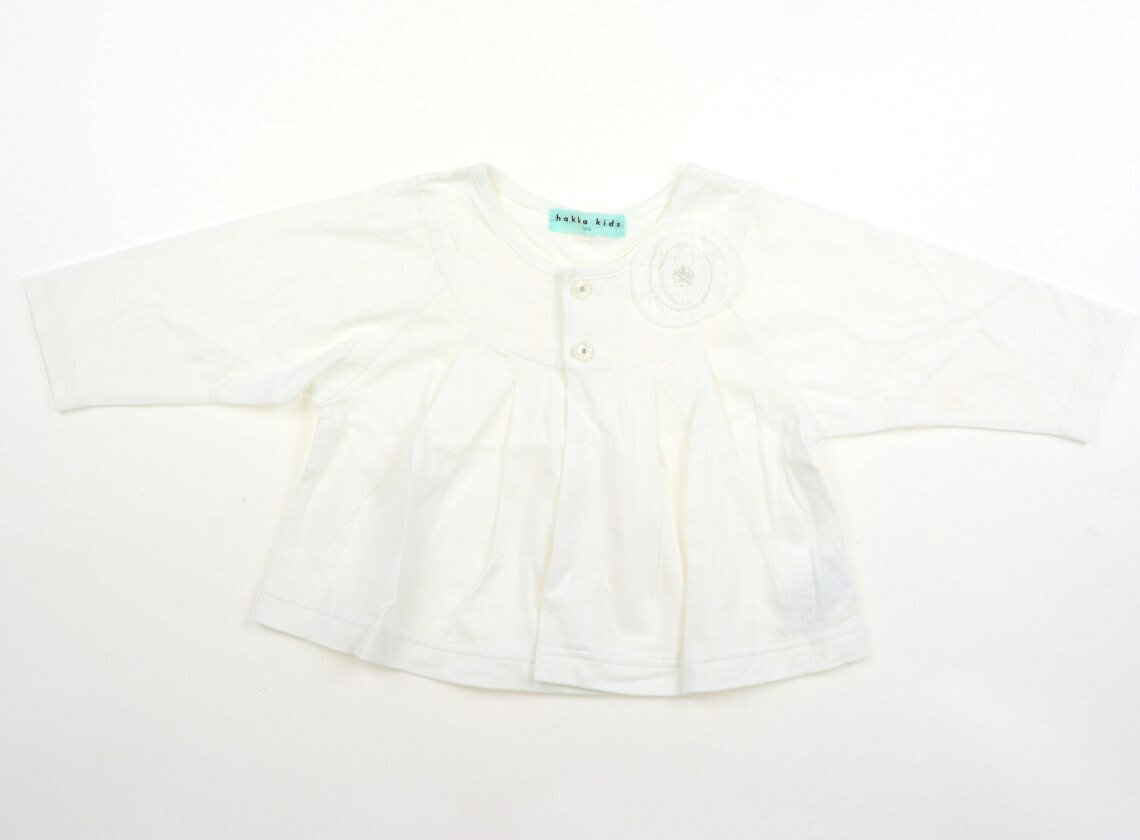 　ブランド 　HAKKA(ハッカ) 　カテゴリー 　カーディガン 　サイズ 　100サイズ 　色 　ホワイト 　状態 　★★★ 　記名 　なし 　ジャンル 　Girl カットソー生地です。袖丈約24cm。洗いざらし感がありますが、まだまだお使いいただけそうです。 ＊【状態】【サイズ】に関しての詳しい説明はこちら