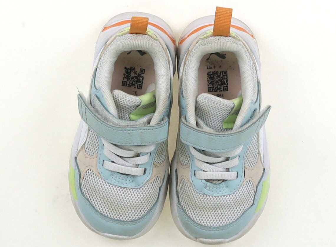 Sneakers - プーマ PUMA スニーカー 靴14cm〜 女の子 ホワイトブルーイエローオレンジ 子供服 ベビー服 キッズ アウトレット ユーズド 【中古】キッズ・ベビー・マタニティ