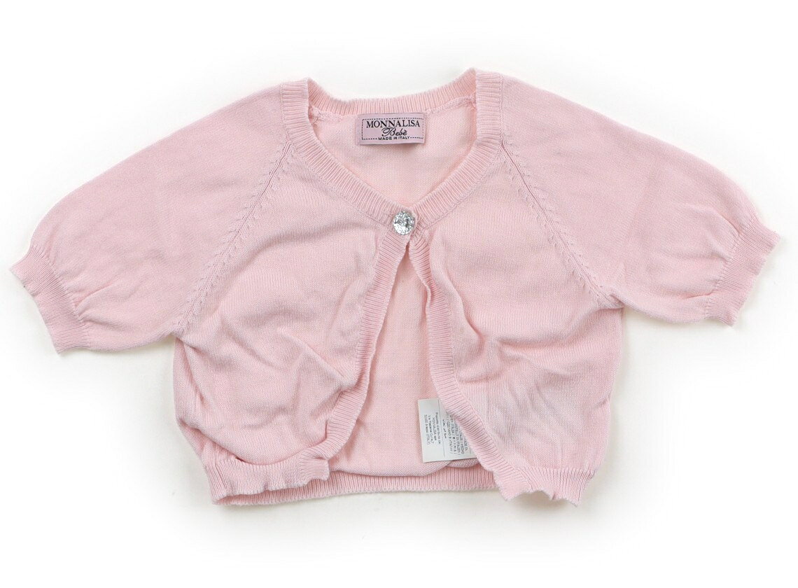 　ブランド 　MONNALISA(モナリザ) 　カテゴリー 　カーディガン 　サイズ 　95サイズ 　色 　ペールピンク 　状態 　★★★ 　記名 　なし 　ジャンル 　Girl 実際のサイズ表記は36M。コットンニット素材。裄丈19cm。洗いざらし感がありますが、まだまだお使いいただけそうです。 ＊【状態】【サイズ】に関しての詳しい説明はこちら