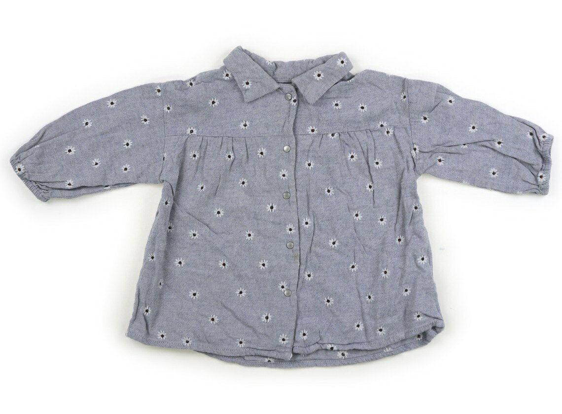 　ブランド 　ZARA(ザラ) 　カテゴリー 　ワンピース 　サイズ 　80サイズ 　色 　ブルーMIX・ホワイト花柄 　状態 　★★（返品不可） 　記名 　なし 　ジャンル 　Girl ガーゼシャツ。ボタンはスナップです。前身頃に黄色いシミが点在してあります。たくさん必要なベビーサイズ、洗い替え用にいかがでしょうか？ ＊【状態】【サイズ】に関しての詳しい説明はこちら