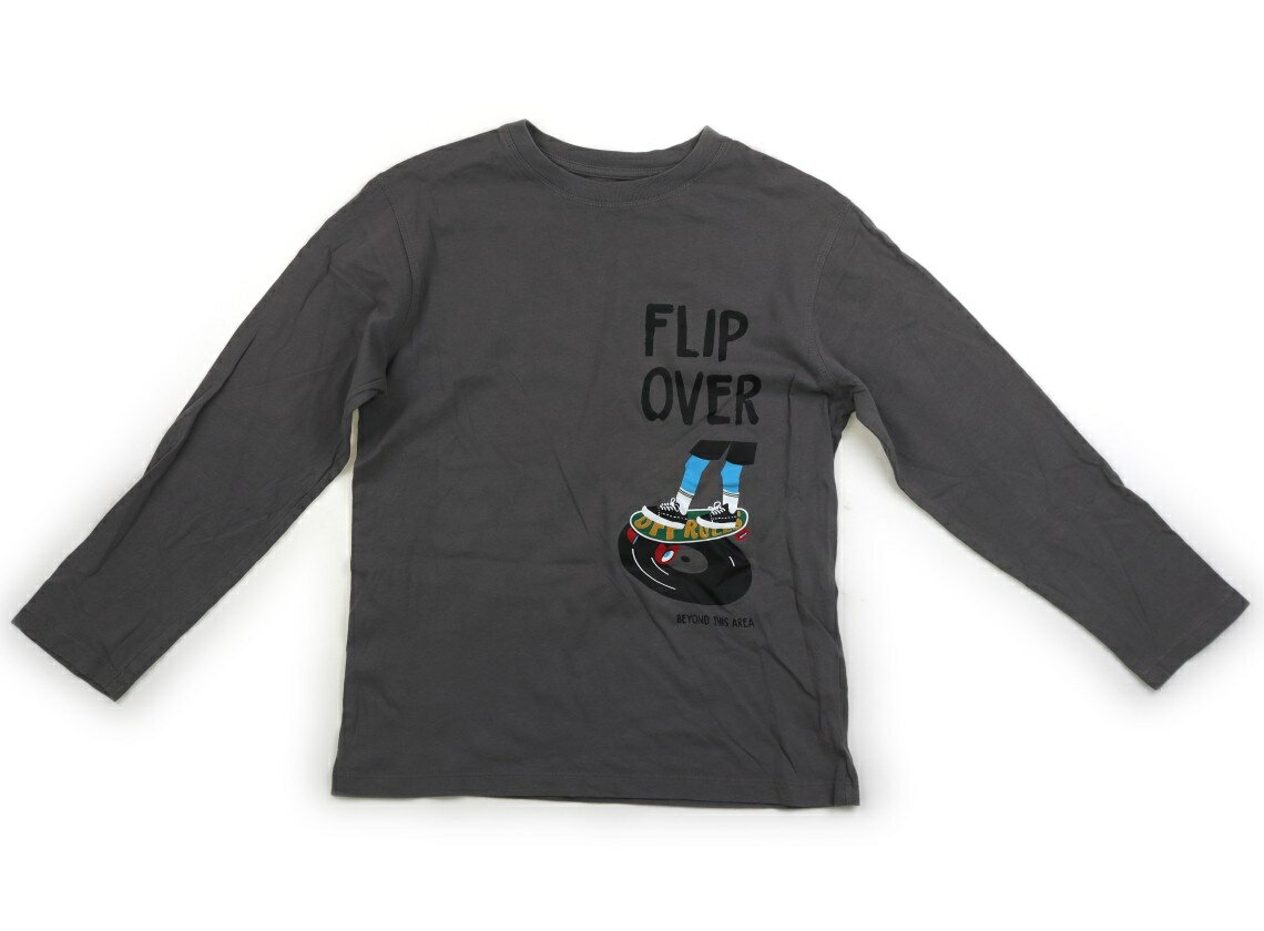 　ブランド 　ZARA(ザラ) 　カテゴリー 　Tシャツ・カットソー 　サイズ 　140サイズ 　色 　グレー・黒 　状態 　★★（返品不可） 　記名 　なし 　ジャンル 　Girl 9-10/140CM表記。全体に色あせは見られますがまだお使いいただけそうです。 ＊【状態】【サイズ】に関しての詳しい説明はこちら