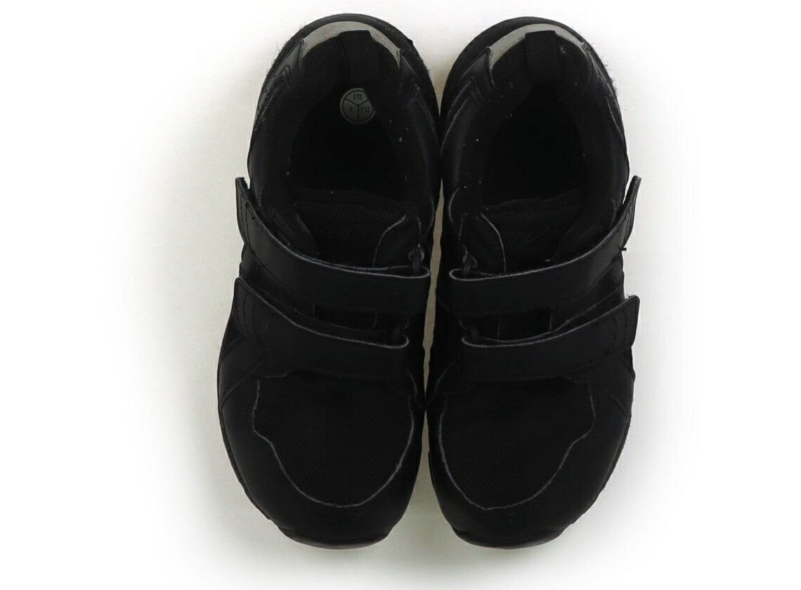　ブランド 　Asics(アシックス) 　カテゴリー 　スニーカー 　サイズ 　靴20cm〜 　色 　黒 　状態 　★★★ 　記名 　なし 　ジャンル 　Boy 21.5cm。メッシュ。少しの型崩れと毛玉がありますが、まだまだお使いいただけます。 ＊【状態】【サイズ】に関しての詳しい説明はこちら