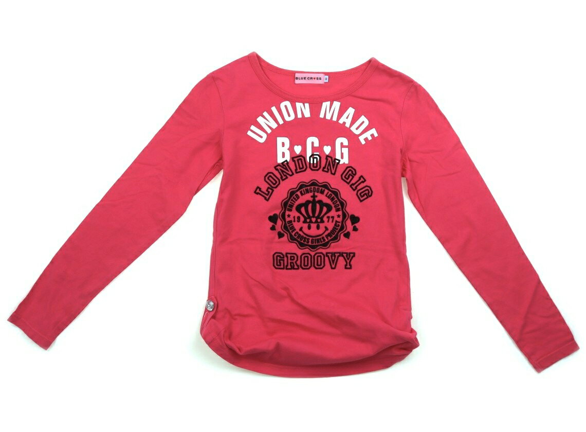 　ブランド 　BLUE CROSS(ブルークロス) 　カテゴリー 　Tシャツ・カットソー 　サイズ 　150サイズ 　色 　フューシャピンク 　状態 　★★★ 　記名 　なし 　ジャンル 　Girl 実際のサイズ表記は、M。フロッキープリントとラメプリント。やや毛羽立ち・洗いざらし感があります。 ＊【状態】【サイズ】に関しての詳しい説明はこちら