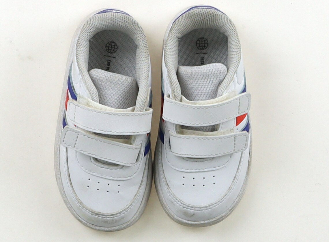 ADIDAS - アディダス Adidas スニーカー 靴13cm〜 男の子 白、青 子供服 ベビー服 キッズ アウトレット ユーズド 【中古】キッズ・ベビー・マタニティ