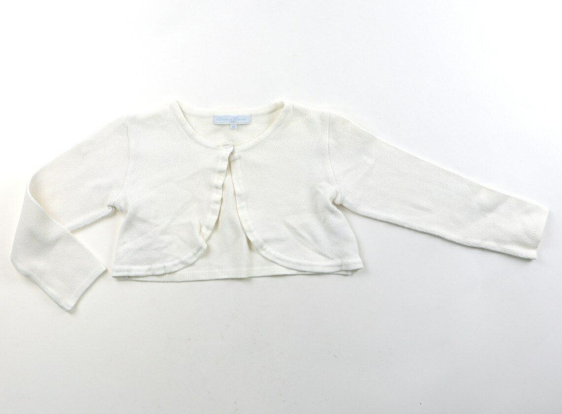 　ブランド 　Tartine et Chocolat(タルティーヌエショコラ) 　カテゴリー 　カーディガン 　サイズ 　120サイズ 　色 　オフホワイト 　状態 　★★（返品不可） 　記名 　なし 　ジャンル 　Girl 鹿の子調カットソー。ボタン一つ留めデザイン。前身頃には伸びとヨレがあります。まだお使いいただけそうです。 ＊【状態】【サイズ】に関しての詳しい説明はこちら