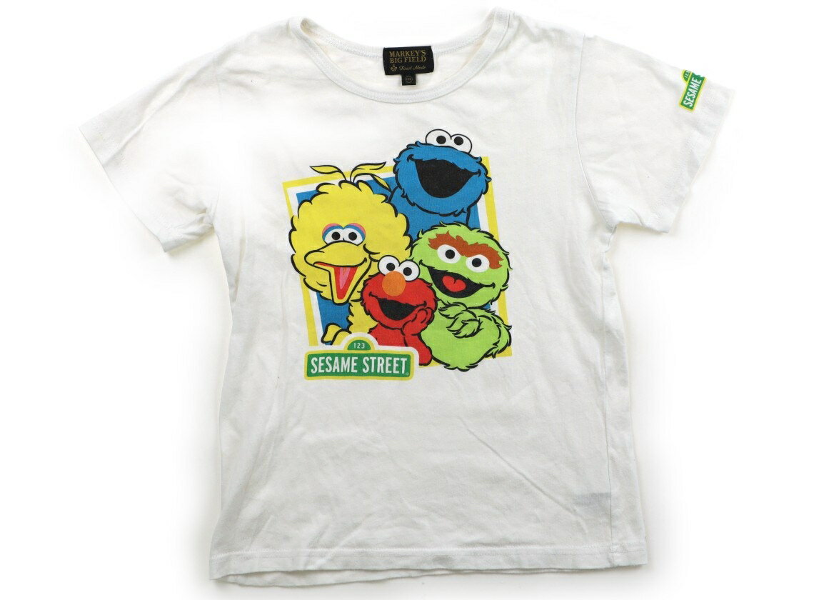 　ブランド 　Markey's(マーキーズ) 　カテゴリー 　Tシャツ・カットソー 　サイズ 　130サイズ 　色 　オフ白・セサミストリート 　状態 　★★★ 　記名 　なし 　ジャンル 　Boy 若干毛羽立ちがあります。普段使いにいかがでしょうか。ガールズでもご利用になれます。 ＊【状態】【サイズ】に関しての詳しい説明はこちら