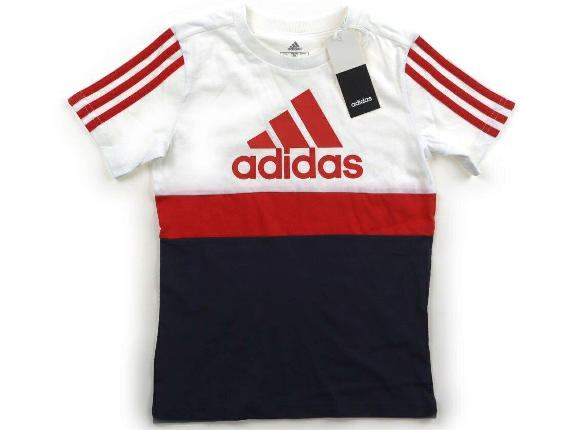 　ブランド 　Adidas(アディダス) 　カテゴリー 　Tシャツ・カットソー 　サイズ 　130サイズ 　色 　ホワイト・レッド・ネイビー 　状態 　N 　記名 　なし 　ジャンル 　Boy 新品タグ付き。 ＊【状態】【サイズ】に関しての詳しい説明はこちら
