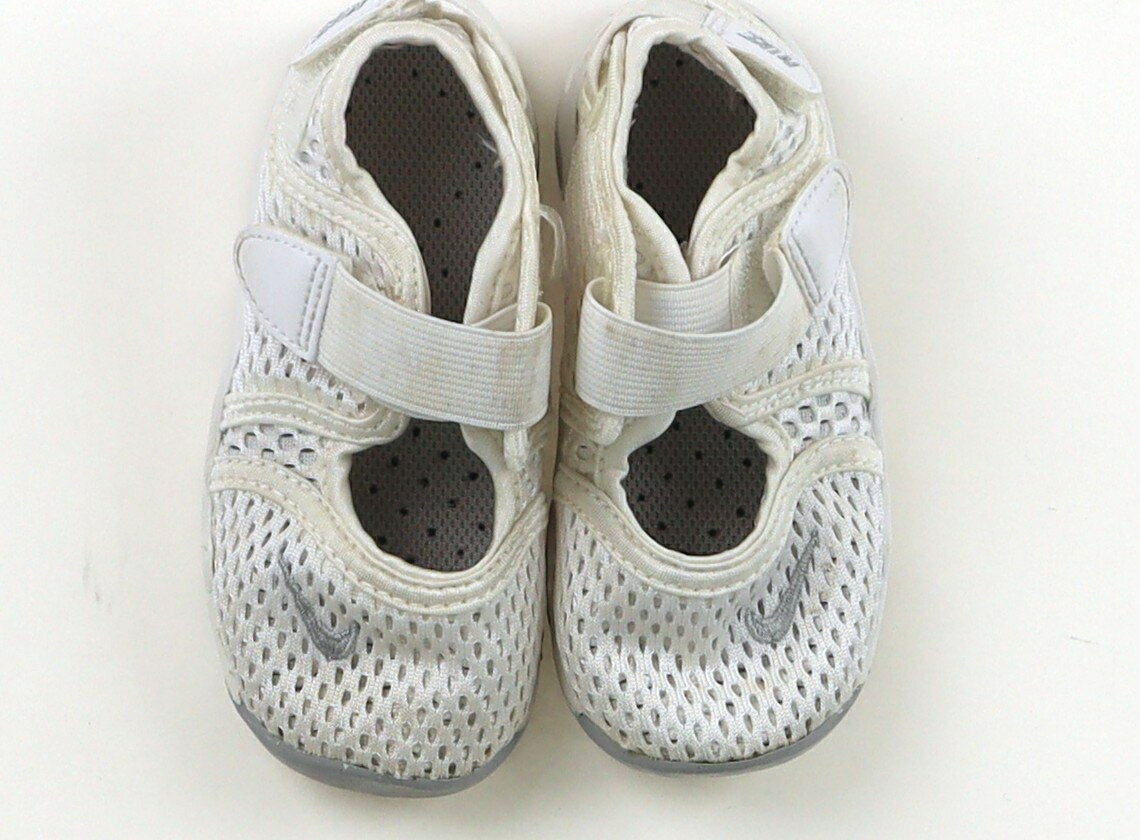 ナイキ NIKE スニーカー