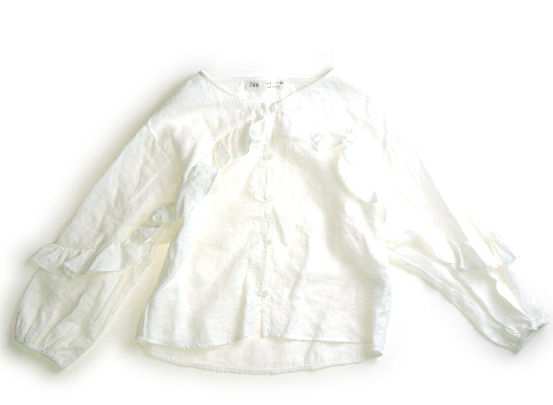 　ブランド 　ZARA(ザラ) 　カテゴリー 　カーディガン 　サイズ 　120サイズ 　色 　白 　状態 　★★★★ 　記名 　なし 　ジャンル 　Girl 実際のサイズ表記は8/128cmです。光沢がある白でややラメっぽく見えます。目立った汚れのない良品です。 ＊【状態】【サイズ】に関しての詳しい説明はこちら