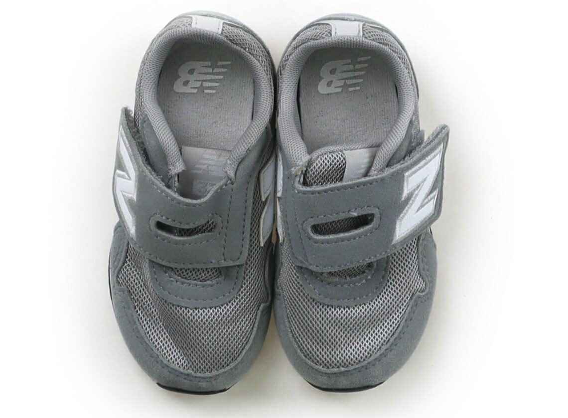 Rakuten - ニューバランス New Balance スニーカー 靴14cm〜 男の子 グレー×ホワイト 子供服 ベビー服 キッズ アウトレット ユーズド 【中古】キッズ・ベビー・マタニティ