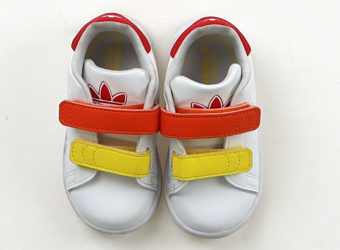 アディダス Adidas スニーカー 靴13cm〜 女の子 白、黄、オレンジ、赤 子供服 ベビー服 キッズ アウトレット ユーズド 【中古】キッズ・ベビー・マタニティ