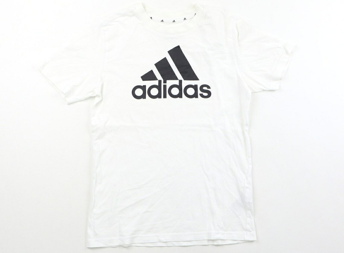 　ブランド 　Adidas(アディダス) 　カテゴリー 　Tシャツ・カットソー 　サイズ 　150サイズ 　色 　白、黒 　状態 　★★★ 　記名 　なし 　ジャンル 　Boy 襟ぐりにヨレはありますが、まだお使いいただけそうです。 ＊【状態】【サイズ】に関しての詳しい説明はこちら