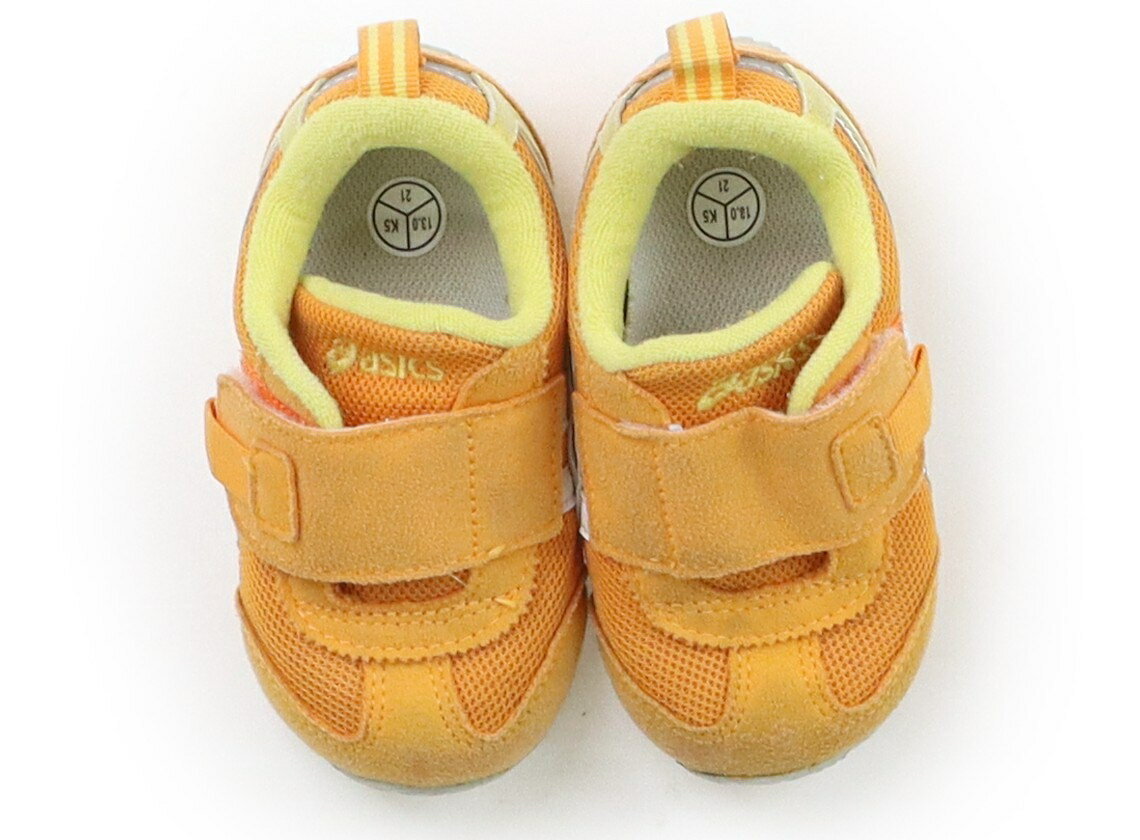 　ブランド 　Asics(アシックス) 　カテゴリー 　スニーカー 　サイズ 　靴13cm〜 　色 　山吹色 　状態 　★★★ 　記名 　なし 　ジャンル 　Girl 実際のサイズ表記は、13.0cm。かかとにシール糊残りあり。毛羽立ちや薄汚れが見られ、使用感があります。 ＊【状態】【サイズ】に関しての詳しい説明はこちら