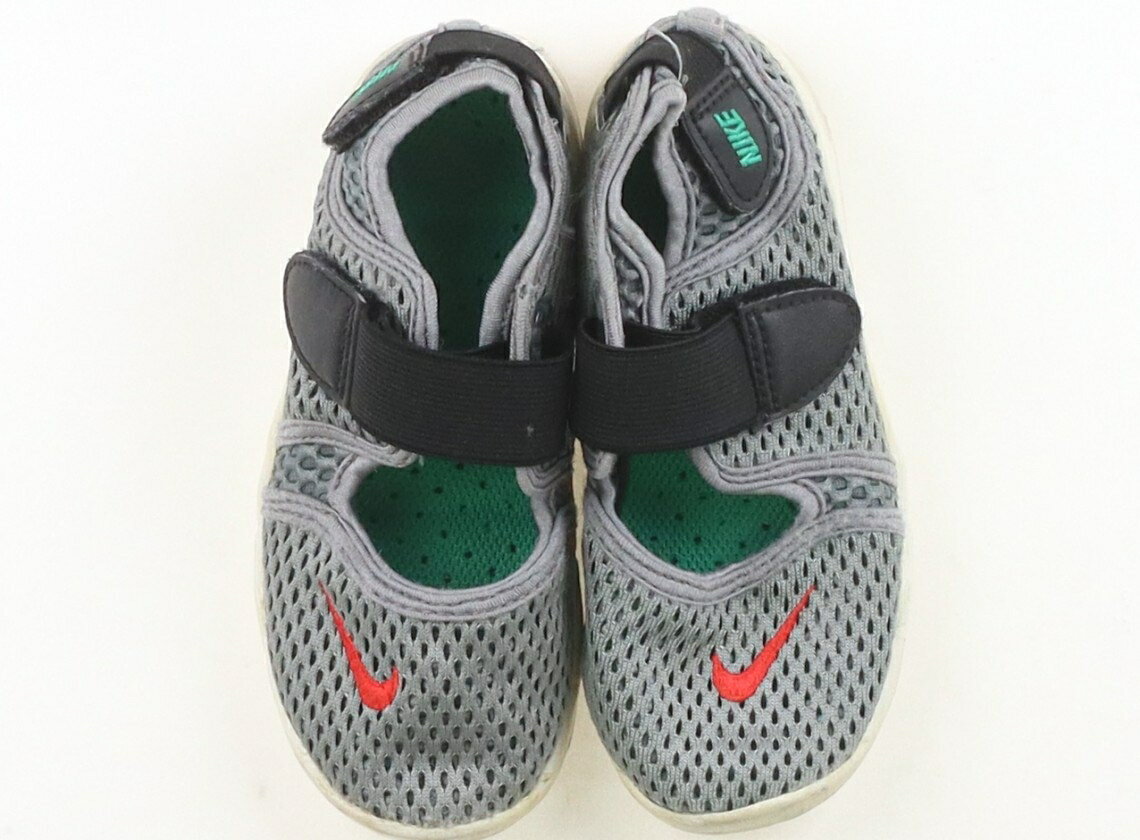 ナイキ NIKE スニーカー
