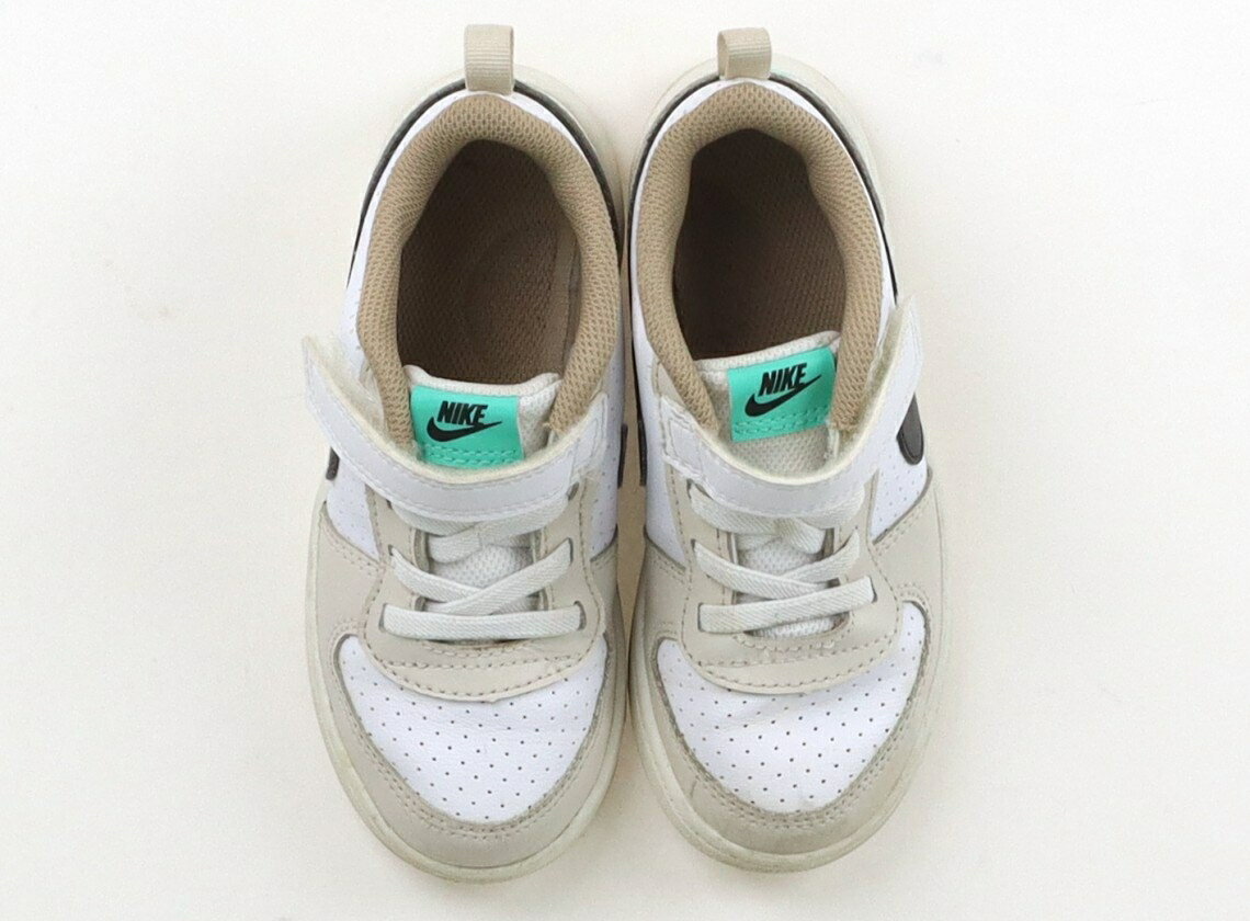 Rakuten - ナイキ NIKE スニーカー 靴16cm〜 男の子 ベージュホワイト 子供服 ベビー服 キッズ アウトレット ユーズド 【中古】キッズ・ベビー・マタニティ