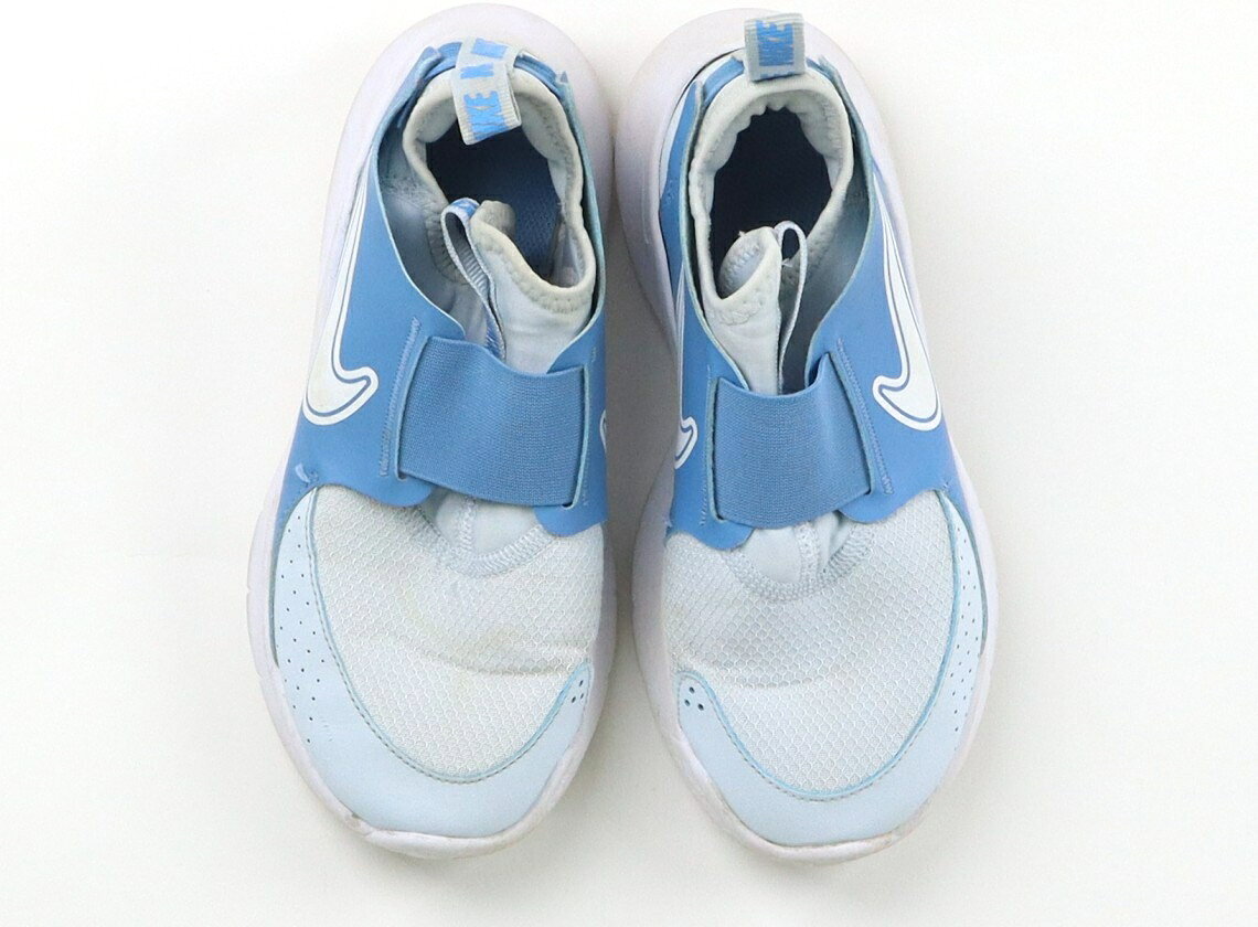 　ブランド 　NIKE(ナイキ) 　カテゴリー 　スニーカー 　サイズ 　靴20cm〜 　色 　サックス 　状態 　★★★ 　記名 　なし 　ジャンル 　Boy 21.0cm。全体に汚れがありますが、きれいにお手入れされています。まだお使いいただけそうです。 ＊【状態】【サイズ】に関しての詳しい説明はこちら