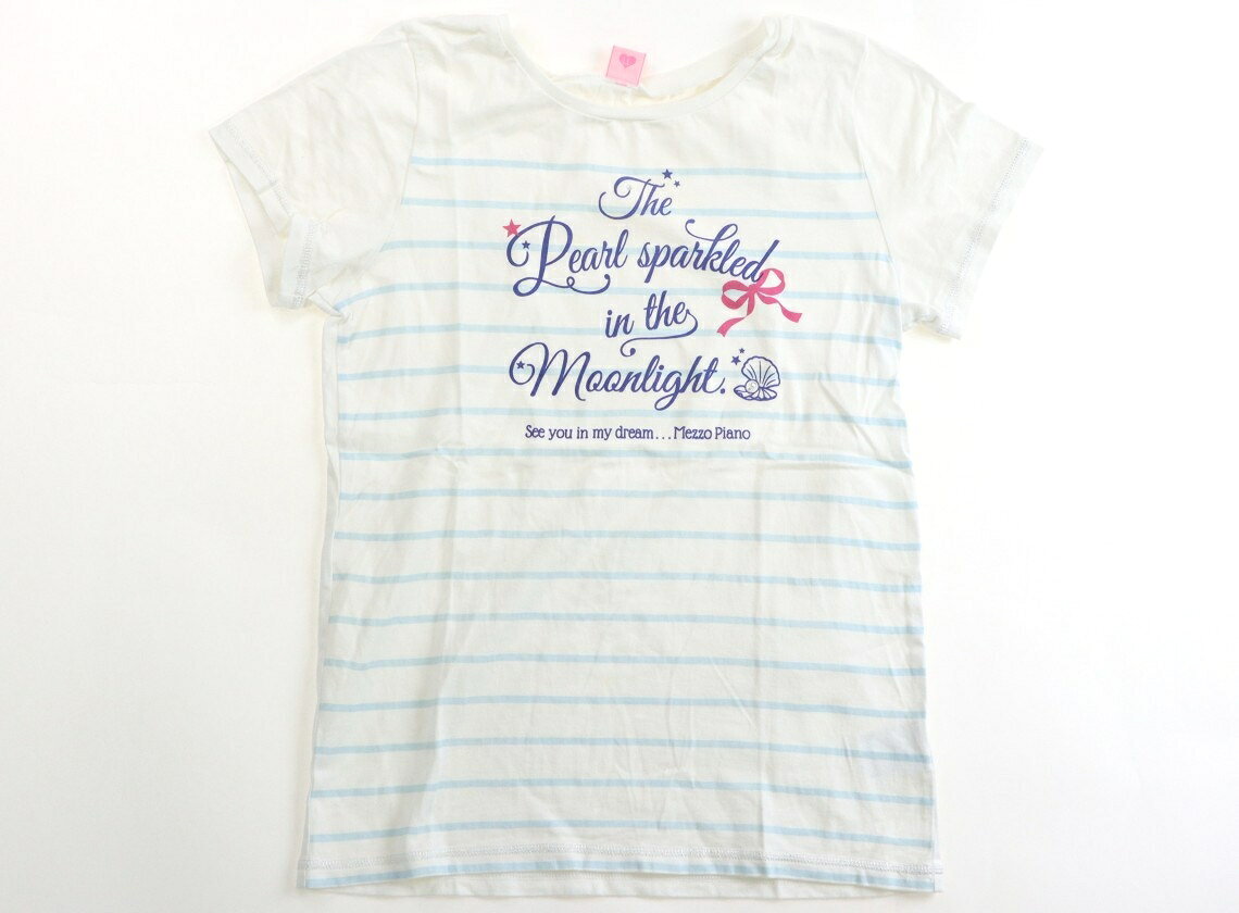 　ブランド 　mezzo piano(メゾピアノ) 　カテゴリー 　Tシャツ・カットソー 　サイズ 　160サイズ 　色 　白、水色、ボーダー 　状態 　★★（返品不可） 　記名 　なし 　ジャンル 　Girl 実際のサイズ表記はLL165cm。首周りにヨレ、お腹に薄いシミがいくつか見受けられます。 ＊【状態】【サイズ】に関しての詳しい説明はこちら