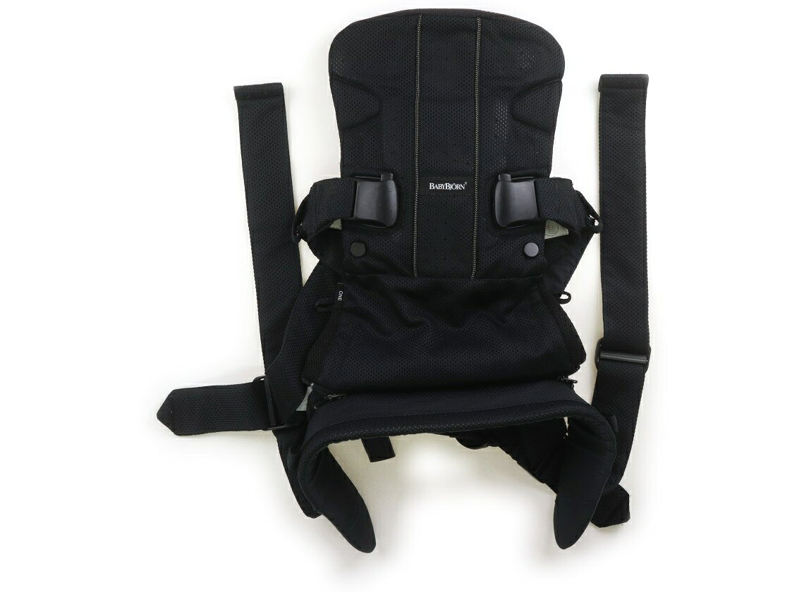 　ブランド 　baby bjorn(ベビービョルン) 　カテゴリー 　抱っこひも・スリング 　サイズ 　ママ向けアイテム 　色 　黒 　状態 　★★★ 　記名 　なし 　ジャンル 　Baby ベビーキャリアONEで、メッシュ素材です。やや色あせている部分がありますが、まだまだお使いいただけそうです。 ＊【状態】【サイズ】に関しての詳しい説明はこちら