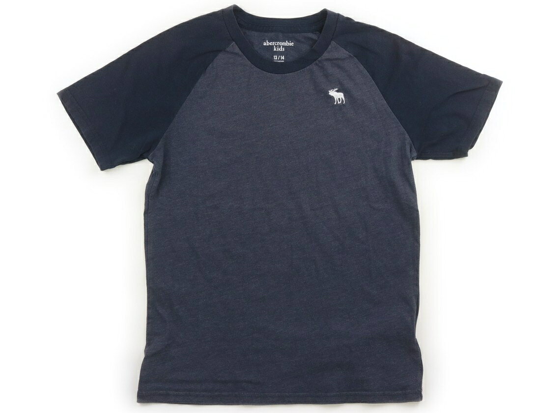 　ブランド 　Abercrombie(アバクロ) 　カテゴリー 　Tシャツ・カットソー 　サイズ 　150サイズ 　色 　ネイビー 　状態 　★★★ 　記名 　なし 　ジャンル 　Boy 実際のサイズ表記は155cm/13-14。毛玉はありますがまだまだお使いいただけそうです。 ＊【状態】【サイズ】に関しての詳しい説明はこちら