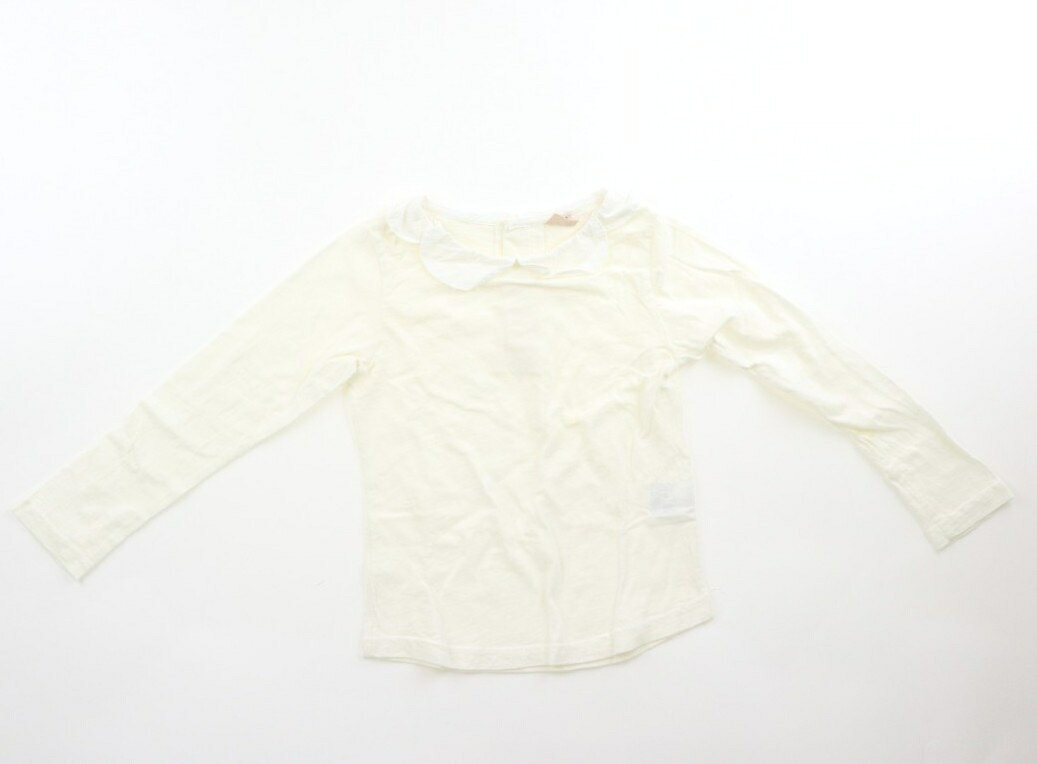 　ブランド 　petit main(プティマイン) 　カテゴリー 　Tシャツ・カットソー 　サイズ 　110サイズ 　色 　アイボリー 　状態 　★★（返品不可） 　記名 　なし 　ジャンル 　Girl 後ろボタンホールです。腕と胸元に薄黄色のシミ跡あり。フリル、反り返りの跡あり。袖口、ヨレ感あり。品質タグにシールはがし跡のノリ残りあり。まだお使いいただけそうです。 ＊【状態】【サイズ】に関しての詳しい説明はこちら