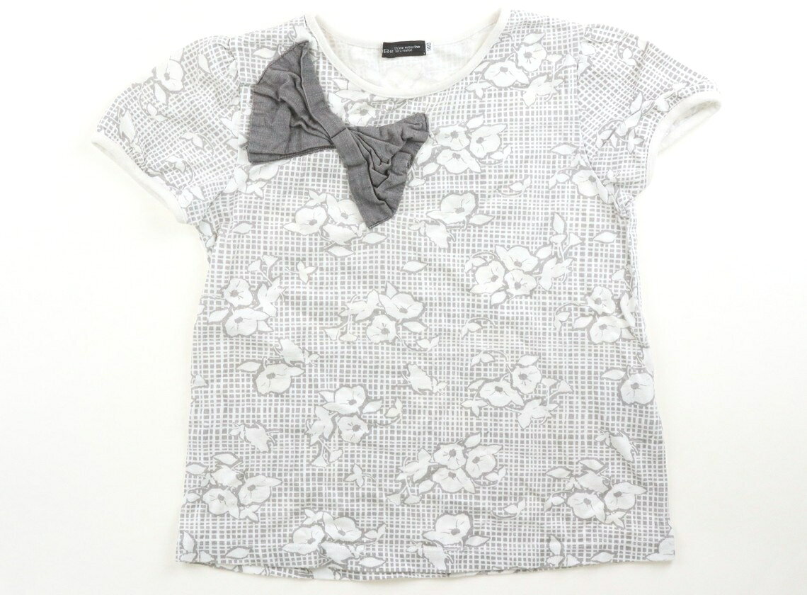 　ブランド 　BeBe(べべ) 　カテゴリー 　Tシャツ・カットソー 　サイズ 　140サイズ 　色 　オフ白・グレー・花・リボン 　状態 　★★★ 　記名 　なし 　ジャンル 　Girl 大きく目立った汚れはありません。 ＊【状態】【サイズ】に関しての詳しい説明はこちら