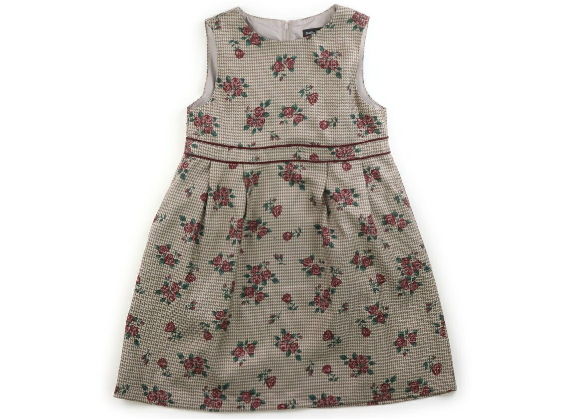 　ブランド 　BeBe(べべ) 　カテゴリー 　ジャンパースカート 　サイズ 　130サイズ 　色 　グレージュ千鳥・ワイン花柄 　状態 　★★★ 　記名 　なし 　ジャンル 　Girl 裏地付き。スカート部分に引っ掛け傷あり。ベルトラインに毛玉がありますが、まだまだ普段着として活躍してくれそうです。 ＊【状態】【サイズ】に関しての詳しい説明はこちら
