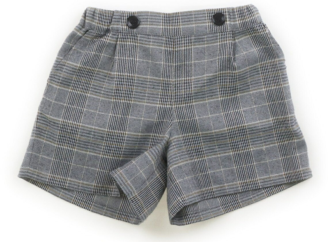 　ブランド 　BeBe(べべ) 　カテゴリー 　キュロット 　サイズ 　100サイズ 　色 　モノトーングレンチェック 　状態 　★★★ 　記名 　なし 　ジャンル 　Girl ウエストは半分ゴムです。細かい毛玉があります。ぱっと見は目立ちません。まだお使いいただけそうです。 ＊【状態】【サイズ】に関しての詳しい説明はこちら