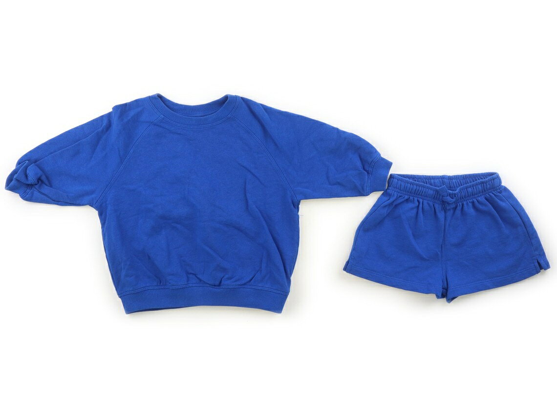 　ブランド 　ZARA(ザラ) 　カテゴリー 　上下セット 　サイズ 　95サイズ 　色 　ブルー 　状態 　★★★ 　記名 　なし 　ジャンル 　Boy 実際のサイズ表記は98cm。CASA LAWAコラボ商品です。スウェット生地のトレーナーとショートパンツのセット。色褪せがありますが、まだまだ普段着として活躍してくれそうです。 ＊【状態】【サイズ】に関しての詳しい説明はこちら