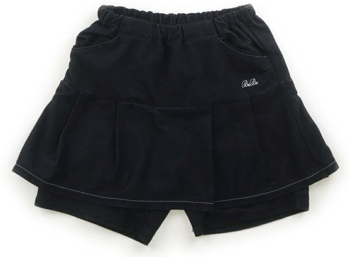　ブランド 　BeBe(べべ) 　カテゴリー 　キュロット 　サイズ 　150サイズ 　色 　黒 　状態 　★★（返品不可） 　記名 　なし 　ジャンル 　Girl ウエストのゴムは交換穴があります。全体的にやや洗いざらし感あり。ポケットの裏地がややはみ出ています。 ＊【状態】【サイズ】に関しての詳しい説明はこちら
