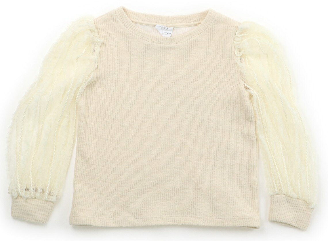 　ブランド 　ZARA(ザラ) 　カテゴリー 　ニット・セーター 　サイズ 　110サイズ 　色 　アイボリー 　状態 　★★（返品不可） 　記名 　なし 　ジャンル 　Girl 実際のサイズ表記は116cm。品質タグが切られています。腕は、透け感あるデザインです。毛羽立ちがあります。ニットソーかと思われます。まだお使いいただけそうです。 ＊【状態】【サイズ】に関しての詳しい説明はこちら