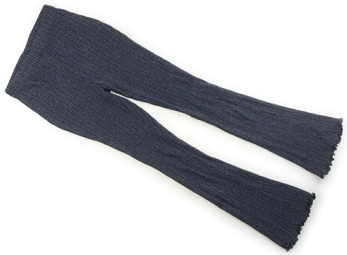 　ブランド 　ZARA(ザラ) 　カテゴリー 　レギンス 　サイズ 　160サイズ 　色 　ブルー系・白 　状態 　★★（返品不可） 　記名 　なし 　ジャンル 　Girl 実際のサイズ表記は164cm。綿・ポリエステル素材。全体的にヨレあり。まだお使いいただけそうです。 ＊【状態】【サイズ】に関しての詳しい説明はこちら