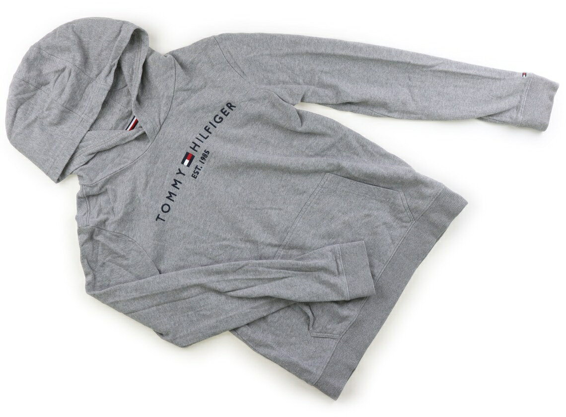　ブランド 　Tommy Hilfiger(トミーヒルフィガー) 　カテゴリー 　パーカー 　サイズ 　160サイズ 　色 　グレー 　状態 　★★★ 　記名 　なし 　ジャンル 　Boy 実際のサイズ表記は164cm。フードは縫い付けです。やや洗いざらし感やシワはありますが、目立つ汚れはなさそうです。 ＊【状態】【サイズ】に関しての詳しい説明はこちら
