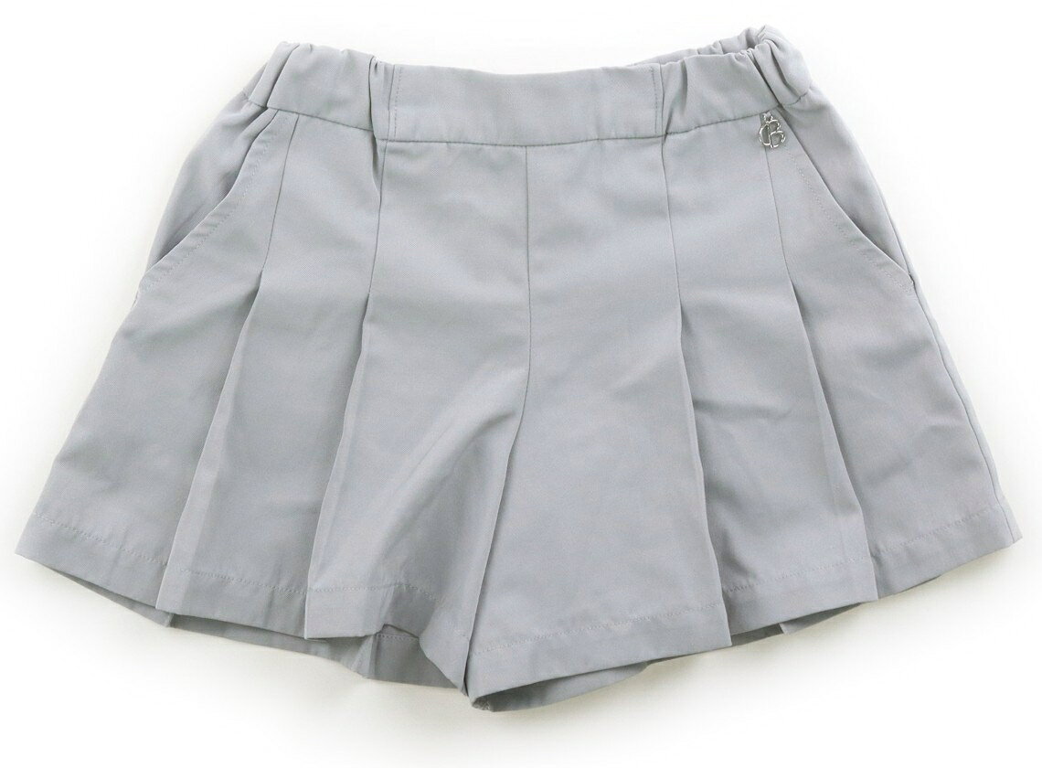 　ブランド 　BeBe(べべ) 　カテゴリー 　キュロット 　サイズ 　110サイズ 　色 　グレー 　状態 　★★★ 　記名 　なし 　ジャンル 　Girl サラッとしたツイル布帛生地。ウエスト3/4ゴムです。ボックスプリーツデザイン。大きく目立つ汚れはありません。 ＊【状態】【サイズ】に関しての詳しい説明はこちら