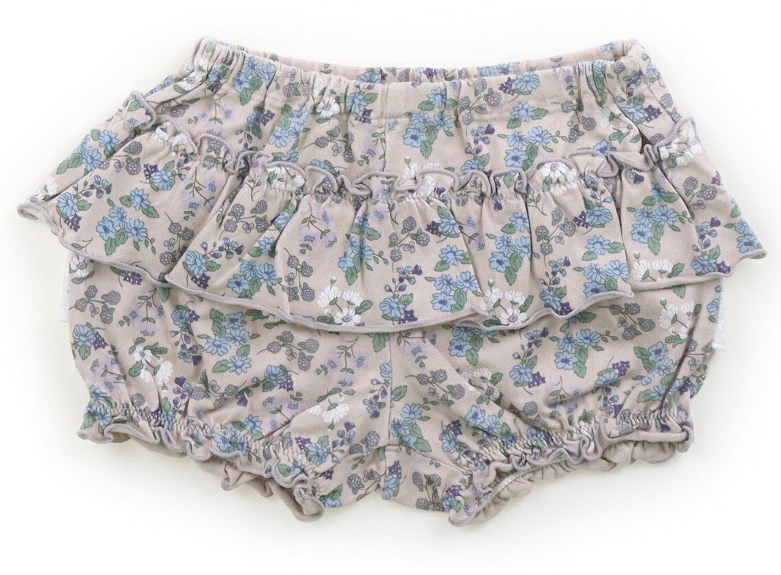 　ブランド 　BeBe(べべ) 　カテゴリー 　ブルマ・ダイパーカバー 　サイズ 　70サイズ 　色 　くすみピンク、ブルー、花柄、フリル 　状態 　★★★ 　記名 　あり（タグ） 　ジャンル 　Girl 実際のサイズ表記はF60-90。洗いざらし感あり。普段使いにいかがでしょうか。 ＊【状態】【サイズ】に関しての詳しい説明はこちら