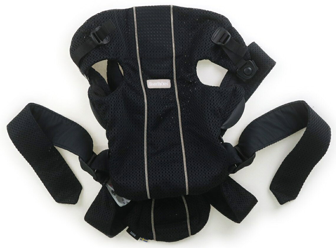 　ブランド 　baby bjorn(ベビービョルン) 　カテゴリー 　抱っこひも・スリング 　サイズ 　ママ向けアイテム 　色 　黒 　状態 　★★★ 　記名 　なし 　ジャンル 　Baby 商品番号はArt021016-A,2018-06-GM,556196で、ベビーキャリアMINI Airです。使用感はありますが、目立つ汚れはなくまだまだお使い頂けそうです。 ＊【状態】【サイズ】に関しての詳しい説明はこちら
