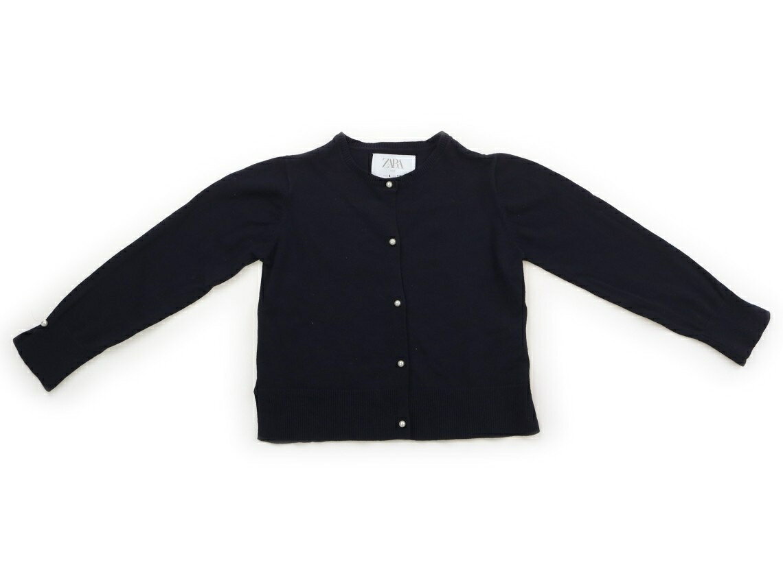　ブランド 　ZARA(ザラ) 　カテゴリー 　カーディガン 　サイズ 　110サイズ 　色 　ブラック 　状態 　★★★ 　記名 　なし 　ジャンル 　Girl ニットソー。ボタンはパール装飾。全体的に使用感がありますが、特に目立つ汚れはなくまだお使い頂けそうです。 ＊【状態】【サイズ】に関しての詳しい説明はこちら