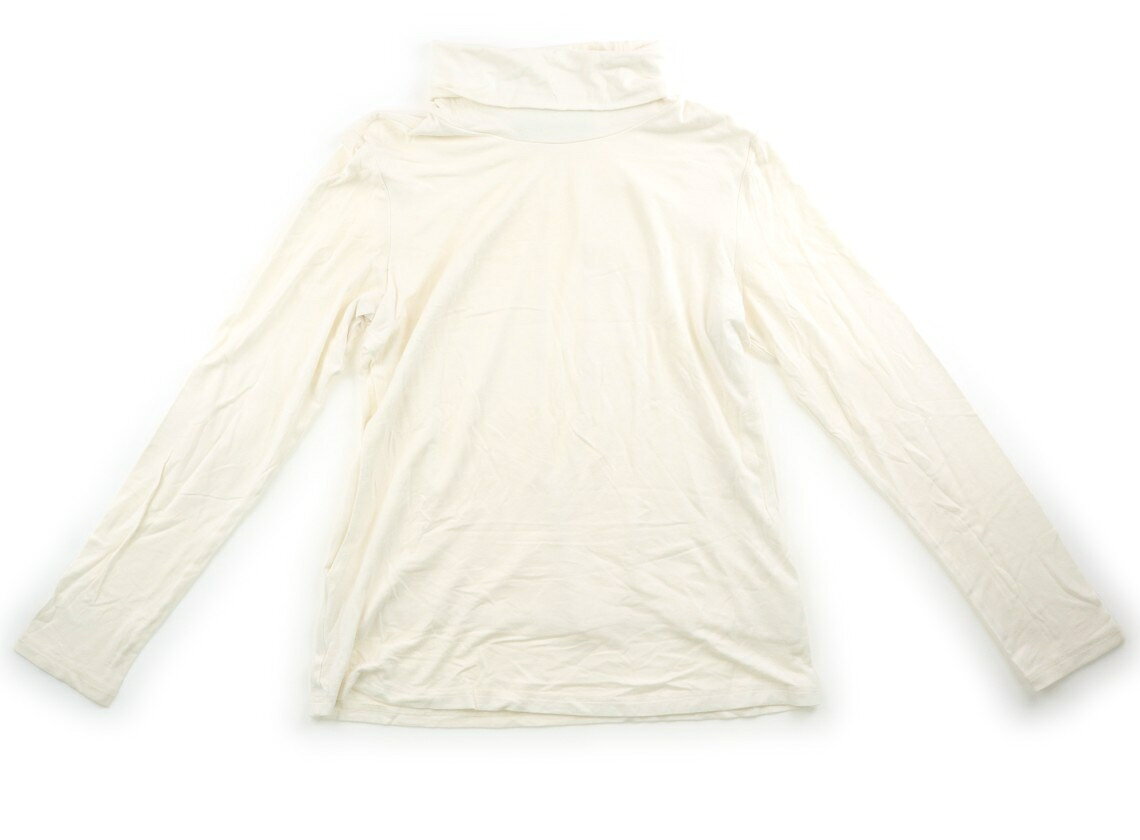　ブランド 　blanc et blanche(ブラン・エ・ブランシュ) 　カテゴリー 　授乳服 　サイズ 　ママ向けアイテム 　色 　クリーム色 　状態 　★★（返品不可） 　記名 　なし 　ジャンル 　Mother 実際のサイズ表記はM-Lですが実寸は、肩幅約33 cm、サイドネックポイントから総丈約58.4 cm、胸囲約44cm(×2平置き実寸)、袖丈約53cm。薄手のカットソー生地。胸の生地が二重になっていて、裏地部分に授乳口があり、胸の両脇からめくって授乳出来ます。袖口に汚れがありますが、普段使いにいかがでしょうか。 ＊【状態】【サイズ】に関しての詳しい説明はこちら