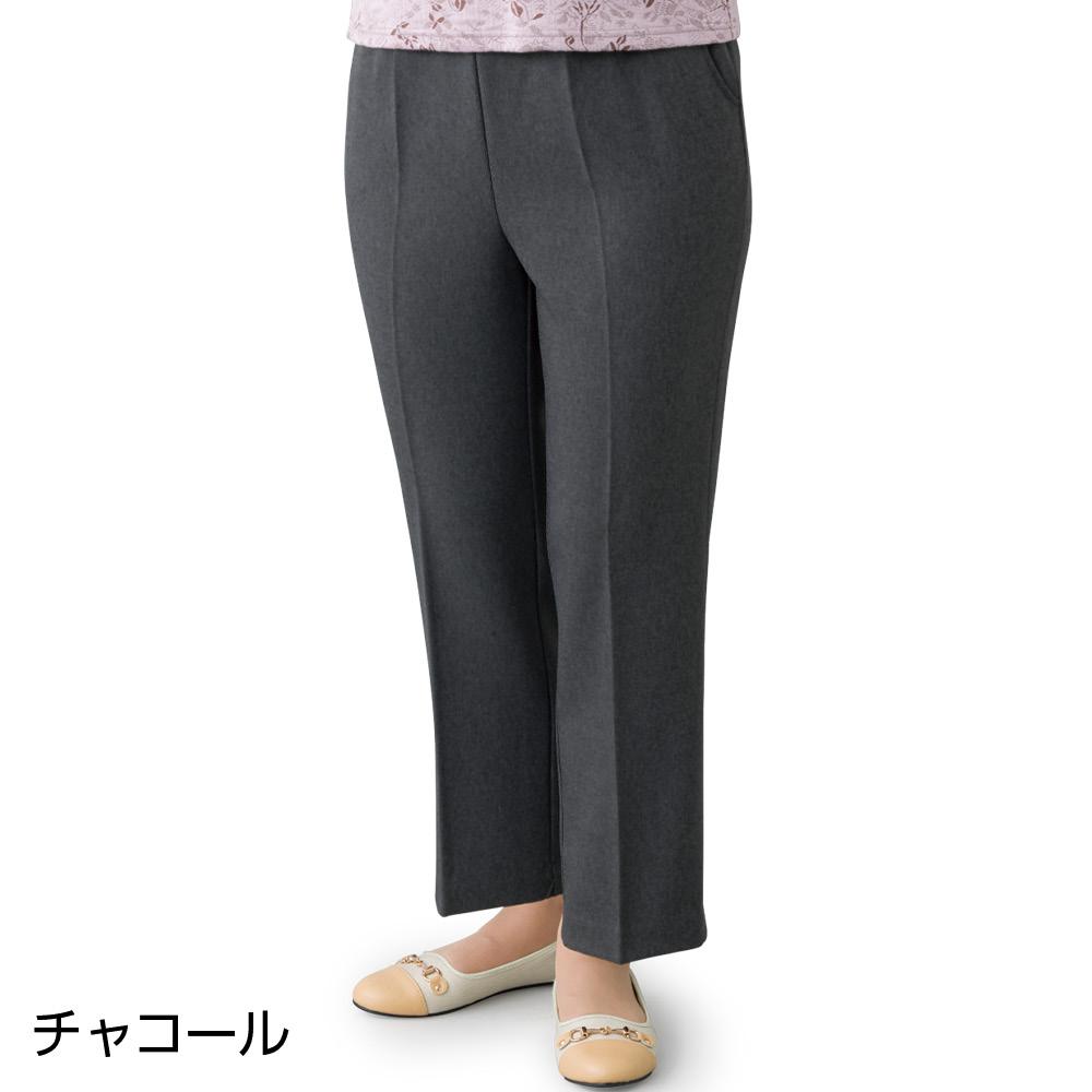 商品名・ピンヘッド裏起毛深履きパンツブランド名・Carry Smile商品特徴【特徴1】伸縮性のある生地で動きやすい 【特徴2】ゴムの入れ替えができる 【特徴3】両脇ポケット付で便利 【特徴4】名前記入欄付きで施設利用にも便利 【特徴5】安心の日本製こんな方におすすめ・介護する方・介助される方、双方の着替えの負担を減らしたい方 ・ズボンの上げ下げがつらくなってきた方 ・入院・施設入居・リハビリ時に、脱ぎはきしやすいズボンをお探しの方利用シーン・病院への通院・入院準備に ・老健・特養・ケアハウス・老人ホームなど、介護・高齢者施設への入所・入居準備に ・デイサービスや施設介護での日常着に ・リハビリ中の着脱しやすい衣類に ・在宅介護での部屋着・普段着に ・外出やお出かけ用にカラー・ブラウン、グレー、チャコールサイズ・M(股下60cm)、L(股下60cm)、LL(股下60cm)、3L(股下60cm)、M(股下64cm)、L(股下64cm)、LL(股下64cm)、3L(股下64cm)素材・ポリエステル96%・ポリウレタン4%お手入れ・洗濯機OK(ネット使用)対象・女性 ・レディース ・婦人メーカー型番・822467原産国・日本製注意事項※画像はメーカー提供のイメージです。お使いの画面により、実際の商品と色味が異なる場合がございます。予めご了承ください。関連商品はこちら★プレゼント付き★【はじめての入居！ま...★プレゼント付き★【はじめての入居！ま...【リハビリ病院共同開発】Carry Smile ...★楽天1位★【リハビリ病院共同開発】Carr...★楽天1位★【リハビリ病院共同開発】Carr...★楽天1位★【乾燥機OK】Carry Smile 斜め...★楽天1位★【乾燥機OK】Carry Smile 大き...★楽天1位★【乾燥機OK】Carry Smile のび...★楽天1位！2枚セット★【介護用肌着】Car...★楽天1位！2枚セット★【介護用肌着】Car...★楽天1位★【介護用肌着】Carry Smile 紙...★楽天1位！送料無料★【選べる2足・3足セ...