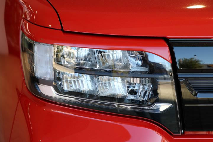 Rakuten - ワゴンスターアイライン　左右セットタントファンクロス(LED)　LA650S,LA660S R4年10月〜純正カラー塗装済み　※沖縄は別途送料がかかります。