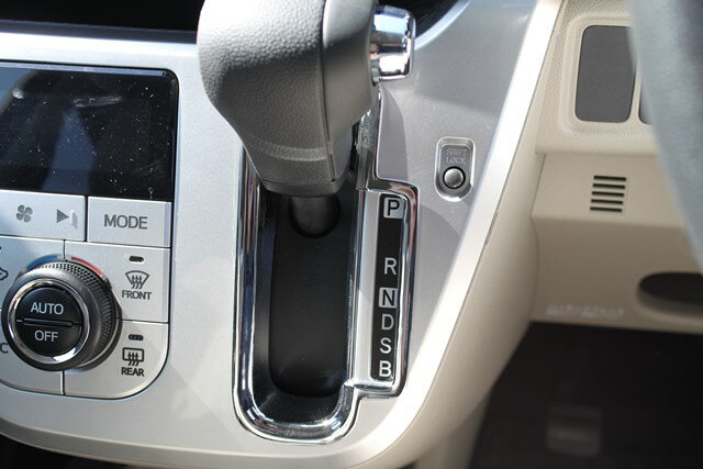 ワゴンスター　内外装パーツ【ムーヴキャンバス LA800S系】シフトゲートカバー　※沖縄は別途送料がかかります。