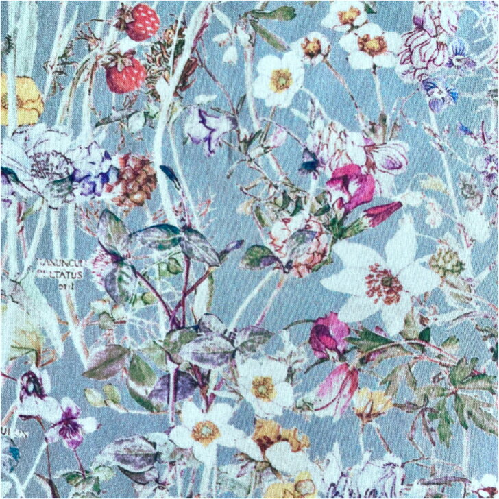 Rakuten - リバティ 生地 Wild Flowers ワイルド・フラワーズ CE 国産 タナローン いちご柄 グレー Liberty Fabrics 50cm単位 布