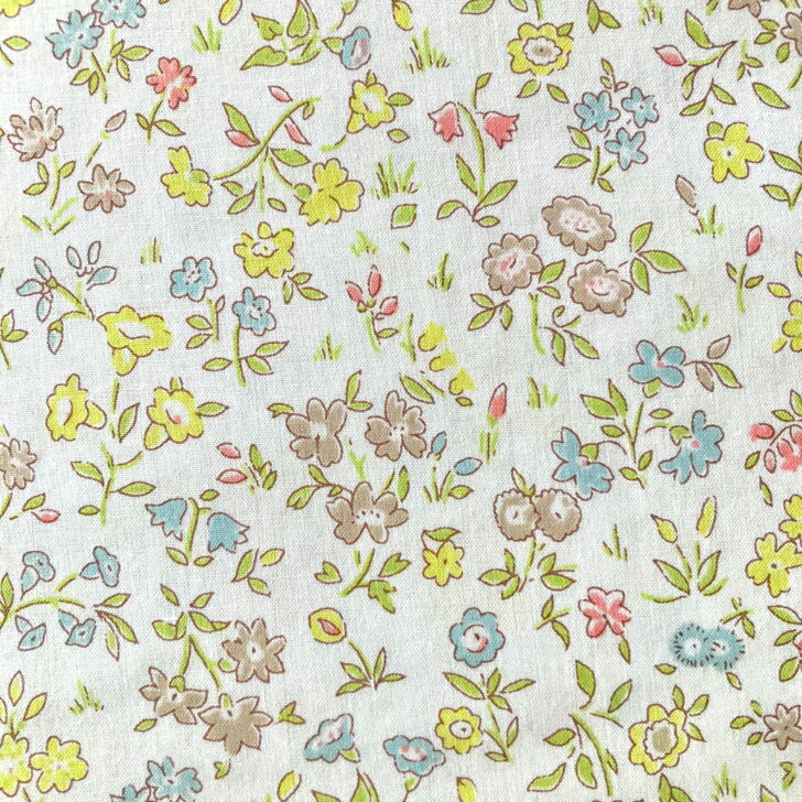Rakuten - リバティ 生地 Meadow Sweet メドゥ・スウィート XE 国産 タナローン 小花柄 黄色 水色 Liberty Fabrics 50cm単位【2026年 新エターナル】