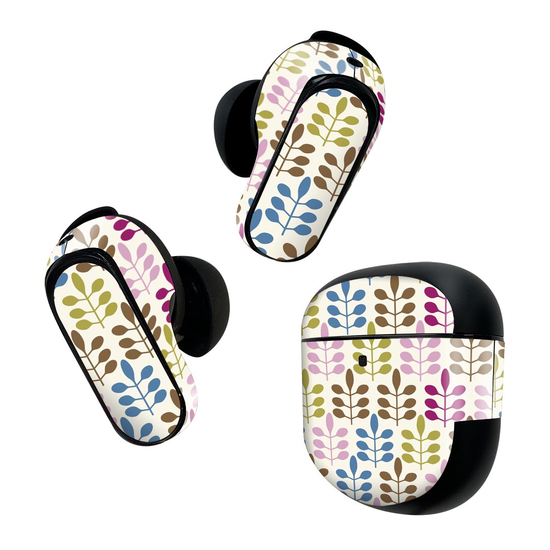製品名 Bose QuietComfort Earbuds II 専用デザインスキンシール セット内容 Bose QuietComfort Earbuds II 専用シール　イヤホン（左右）3枚、充電ケース用シール 1枚AirPods第3世代専用です。第1?2世代、Proシリーズには対応していません。 商品特徴 再剥離性シートを素材に採用し、細かな位置調整がしやすく貼り直しが容易です。また、エアフリーでもありますので気泡が簡単に逃げるので、キレイに貼ることができます。専用の業務プリンターを使い、商品画像と遜色のない美しい印刷仕上がり。 注意事項 画像はサンプルですので、ご覧の環境によっては多少色味に違いを感じる場合がございます。 イメージと違った、モニターと色味が異なるという理由での交換や返金はご対応出来かねます。スキンシールのみの販売で、機器本体や充電ケース本体は付属しません。シワができた場合、ドライヤーなどで軽く温め、外側に向けてシワを伸ばすように貼ってください。初回貼付時の位置調整や貼り直しは可能ですが、しっかりと押し付けて接着させた後の再剥離、再利用は保証しておりません。また接着部に油分や汚れが付着しますと角の部分は剥がれやすくなりますので、貼付時はあまり触れないようにご注意ください。無地のセミグロスシートにデザインをプリントした商品で、デコなどの加工はございません。 凹凸や光沢があるように見えたり布地や金属を素材にしたように見える商品もありますが、デザインの図版によるものです。印刷時に微妙な画像のズレが生じる場合がございます。ご注文後に1点1点制作する受注生産品の為、不良品以外のご返品や交換は固くお断りします。 商品発送 完全受注生産のハンドメイド商品となりますので、既製品と比べて発送までお時間を頂いています。 基本的に決済確認後2~3営業日、最大で10営業日での発送となります。繁忙期や休業日明けの場合はさらに時間がかかる場合があります。 その際には別途メールにてご連絡致します。メール便の場合、発送日から到着までに2?4日ほどかかる場合が多く、紛失などの保障もご対応できかねます。あらかじめご了承下さい。