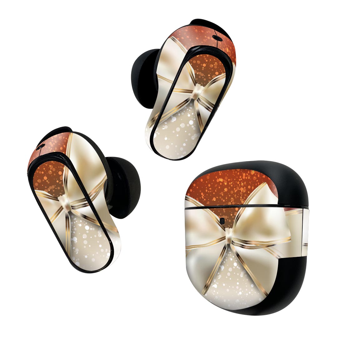 製品名 Bose QuietComfort Earbuds II 専用デザインスキンシール セット内容 Bose QuietComfort Earbuds II 専用シール　イヤホン（左右）3枚、充電ケース用シール 1枚AirPods第3世代専用です。第1?2世代、Proシリーズには対応していません。 商品特徴 再剥離性シートを素材に採用し、細かな位置調整がしやすく貼り直しが容易です。また、エアフリーでもありますので気泡が簡単に逃げるので、キレイに貼ることができます。専用の業務プリンターを使い、商品画像と遜色のない美しい印刷仕上がり。 注意事項 画像はサンプルですので、ご覧の環境によっては多少色味に違いを感じる場合がございます。 イメージと違った、モニターと色味が異なるという理由での交換や返金はご対応出来かねます。スキンシールのみの販売で、機器本体や充電ケース本体は付属しません。シワができた場合、ドライヤーなどで軽く温め、外側に向けてシワを伸ばすように貼ってください。初回貼付時の位置調整や貼り直しは可能ですが、しっかりと押し付けて接着させた後の再剥離、再利用は保証しておりません。また接着部に油分や汚れが付着しますと角の部分は剥がれやすくなりますので、貼付時はあまり触れないようにご注意ください。無地のセミグロスシートにデザインをプリントした商品で、デコなどの加工はございません。 凹凸や光沢があるように見えたり布地や金属を素材にしたように見える商品もありますが、デザインの図版によるものです。印刷時に微妙な画像のズレが生じる場合がございます。ご注文後に1点1点制作する受注生産品の為、不良品以外のご返品や交換は固くお断りします。 商品発送 完全受注生産のハンドメイド商品となりますので、既製品と比べて発送までお時間を頂いています。 基本的に決済確認後2~3営業日、最大で10営業日での発送となります。繁忙期や休業日明けの場合はさらに時間がかかる場合があります。 その際には別途メールにてご連絡致します。メール便の場合、発送日から到着までに2?4日ほどかかる場合が多く、紛失などの保障もご対応できかねます。あらかじめご了承下さい。