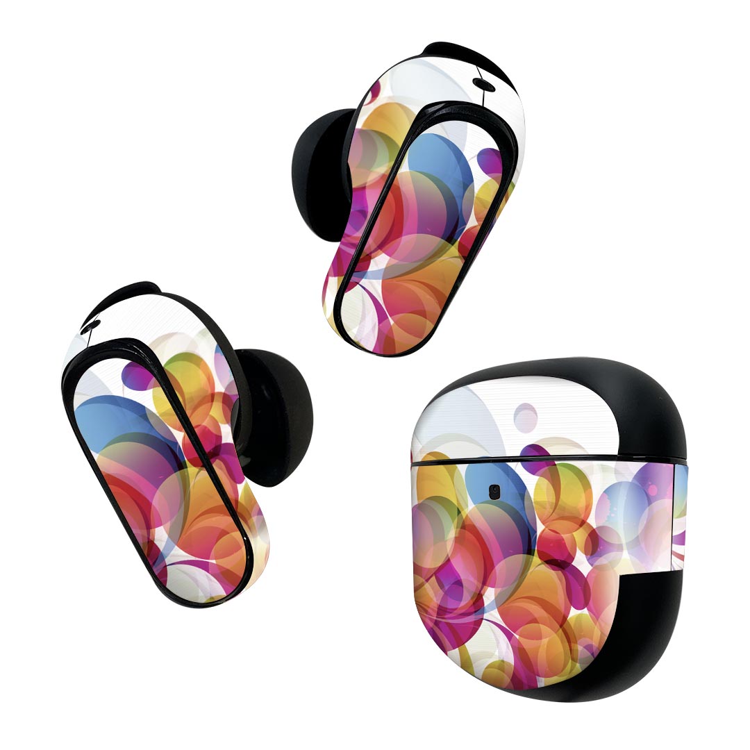 製品名 Bose QuietComfort Earbuds II 専用デザインスキンシール セット内容 Bose QuietComfort Earbuds II 専用シール　イヤホン（左右）3枚、充電ケース用シール 1枚AirPods第3世代専用です。第1?2世代、Proシリーズには対応していません。 商品特徴 再剥離性シートを素材に採用し、細かな位置調整がしやすく貼り直しが容易です。また、エアフリーでもありますので気泡が簡単に逃げるので、キレイに貼ることができます。専用の業務プリンターを使い、商品画像と遜色のない美しい印刷仕上がり。 注意事項 画像はサンプルですので、ご覧の環境によっては多少色味に違いを感じる場合がございます。 イメージと違った、モニターと色味が異なるという理由での交換や返金はご対応出来かねます。スキンシールのみの販売で、機器本体や充電ケース本体は付属しません。シワができた場合、ドライヤーなどで軽く温め、外側に向けてシワを伸ばすように貼ってください。初回貼付時の位置調整や貼り直しは可能ですが、しっかりと押し付けて接着させた後の再剥離、再利用は保証しておりません。また接着部に油分や汚れが付着しますと角の部分は剥がれやすくなりますので、貼付時はあまり触れないようにご注意ください。無地のセミグロスシートにデザインをプリントした商品で、デコなどの加工はございません。 凹凸や光沢があるように見えたり布地や金属を素材にしたように見える商品もありますが、デザインの図版によるものです。印刷時に微妙な画像のズレが生じる場合がございます。ご注文後に1点1点制作する受注生産品の為、不良品以外のご返品や交換は固くお断りします。 商品発送 完全受注生産のハンドメイド商品となりますので、既製品と比べて発送までお時間を頂いています。 基本的に決済確認後2~3営業日、最大で10営業日での発送となります。繁忙期や休業日明けの場合はさらに時間がかかる場合があります。 その際には別途メールにてご連絡致します。メール便の場合、発送日から到着までに2?4日ほどかかる場合が多く、紛失などの保障もご対応できかねます。あらかじめご了承下さい。